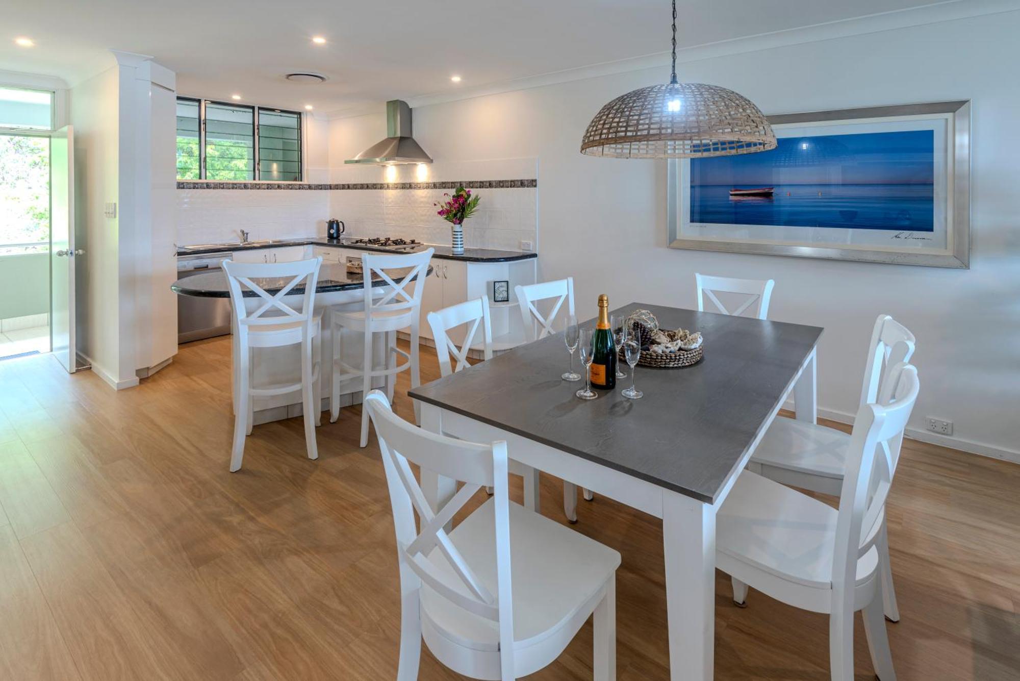 Lagoon Beachfront Lodge 202 On Hamilton Island By Hamorent Екстериор снимка