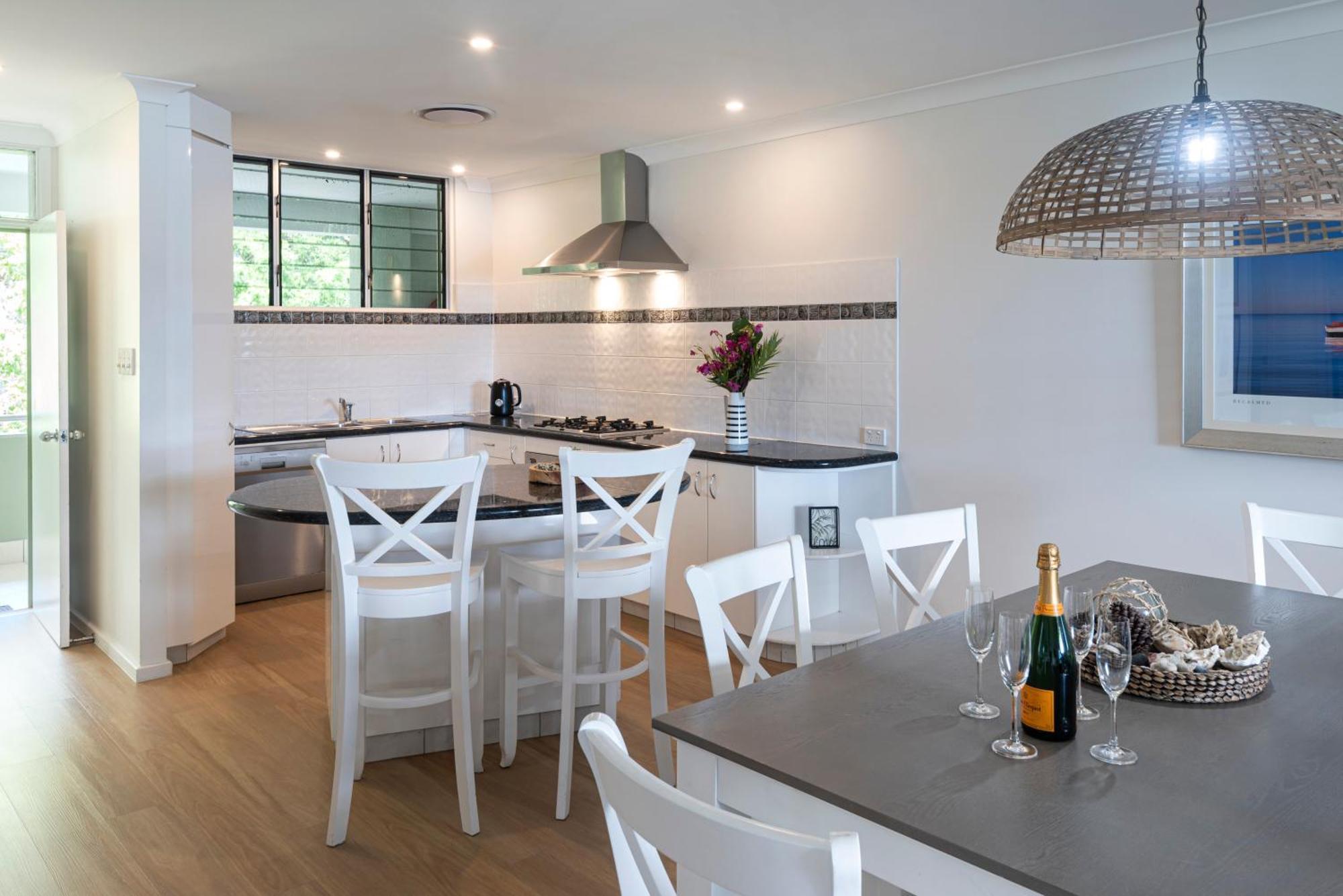 Lagoon Beachfront Lodge 202 On Hamilton Island By Hamorent Екстериор снимка